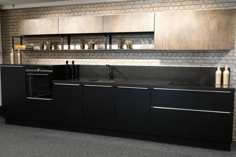 Industriële keuken Nolte Soft Lak met Quooker zwart