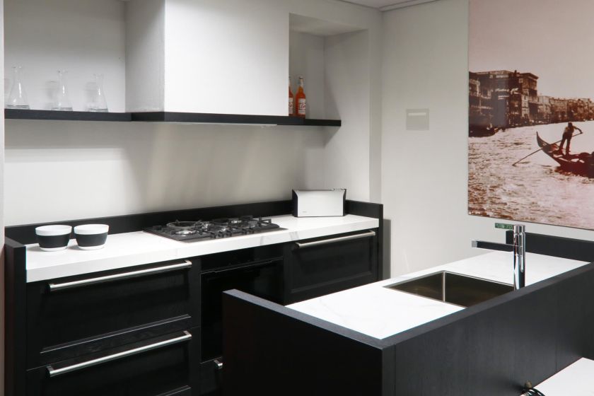 SHOWROOMKEUKEN CityLine landelijk met keramiek werkblad