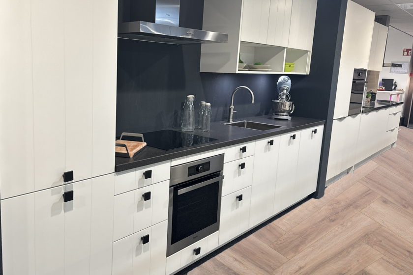 SHOWROOMKEUKEN Punto Linares Wit