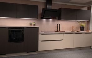 Nolte Plus Lava moderne keuken rechte opstelling