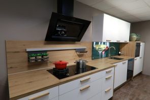 SHOWROOMKEUKEN Nolte Manhatten Wit Vulkaan Eiken - industrieel moderne keuken