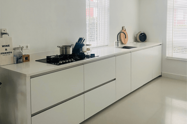 Modern strakke keuken (BrAM Lifestyle Glossy)