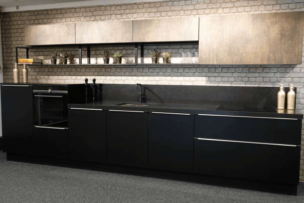 Industriële keuken Nolte Soft Lak met Quooker zwart