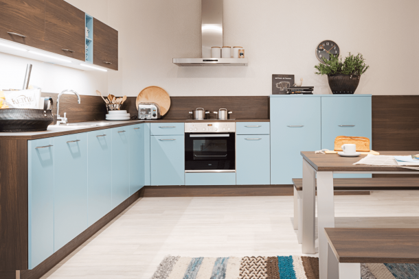 Moderne keuken hoekopstelling Nolte Manhatten Uni in pastelblauw