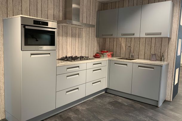 SHOWROOM KEUKEN modern met composiet stenen blad